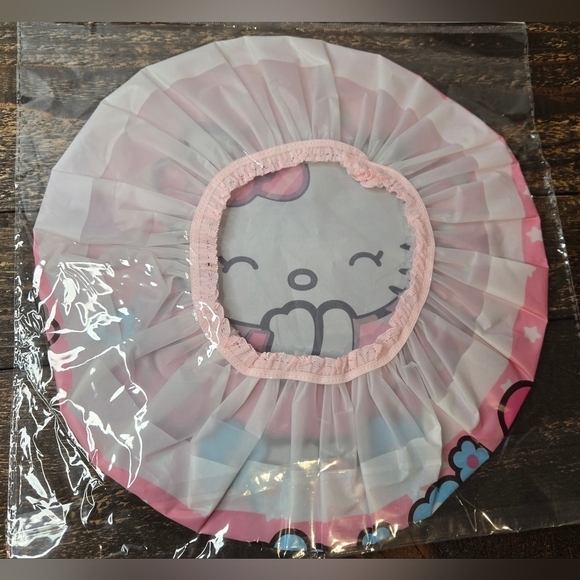 Hello Kitty Shower Cap - Picture 2 of 3